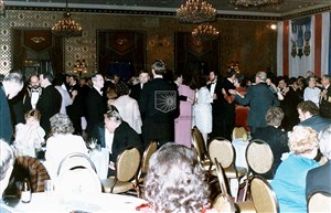 Image description is not available for 1985.032